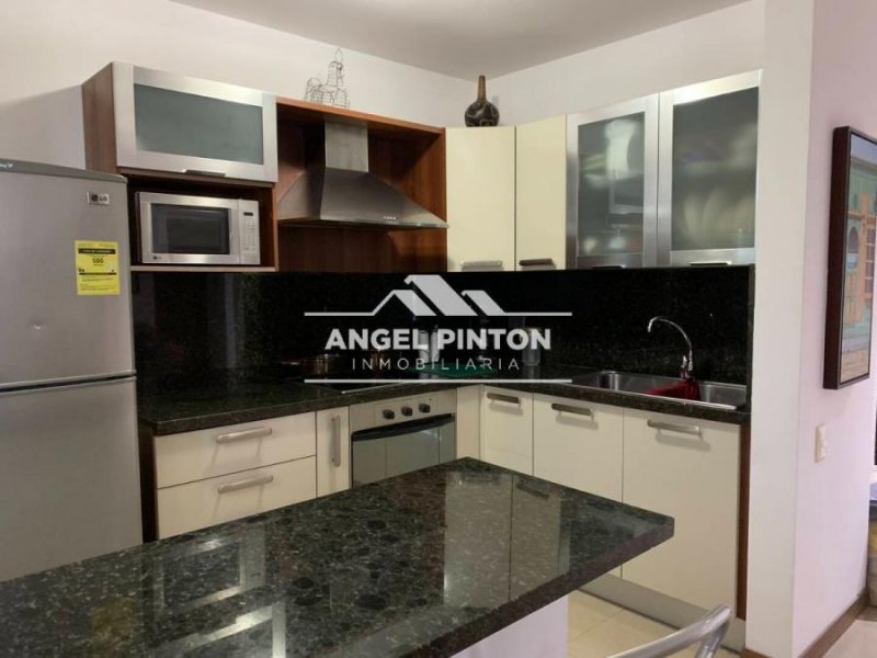 Foto Apartamento en Alquiler en Avenida El Milagro, Maracaibo, Zulia - U$D 440 - APA235406 - BienesOnLine