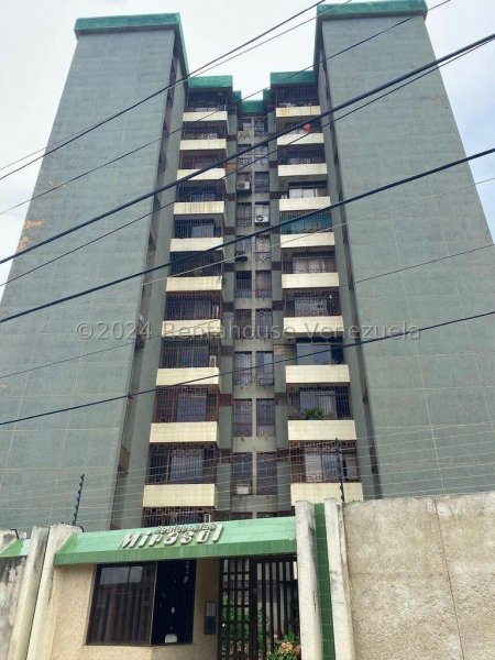 Foto Apartamento en Venta en Maracaibo, Zulia - U$D 350 - APV237878 - BienesOnLine