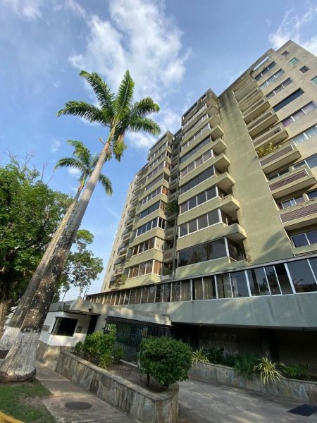 Apartamento en Alquiler en Valencia Res Isla Verde - La Viña., Carabobo