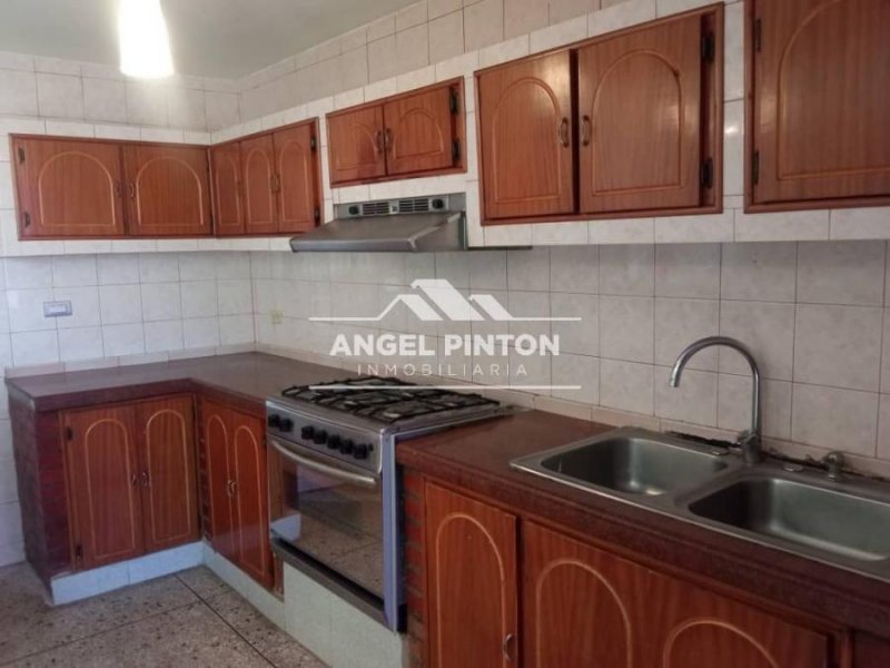 Foto Apartamento en Alquiler en Maracaibo, Zulia - U$D 150 - APA199385 - BienesOnLine