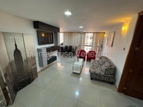 Apartamento en Alquiler en Los Palos Grandes Caracas, Distrito Federal