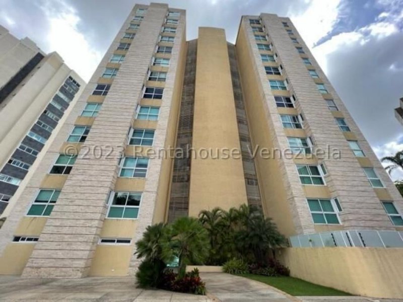 Foto Apartamento en Alquiler en Municipio Baruta, Las Mesetas de Sta Rosa de Lima, Miranda - U$D 2.000 - APA219422 - BienesOnLine