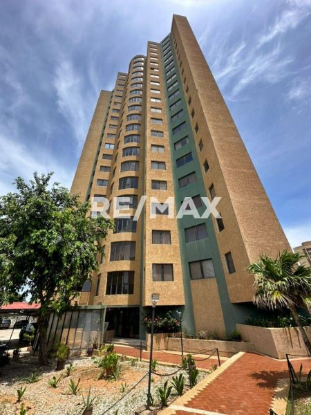 Foto Apartamento en Alquiler en Maracaibo, Zulia - U$D 300 - APA232231 - BienesOnLine