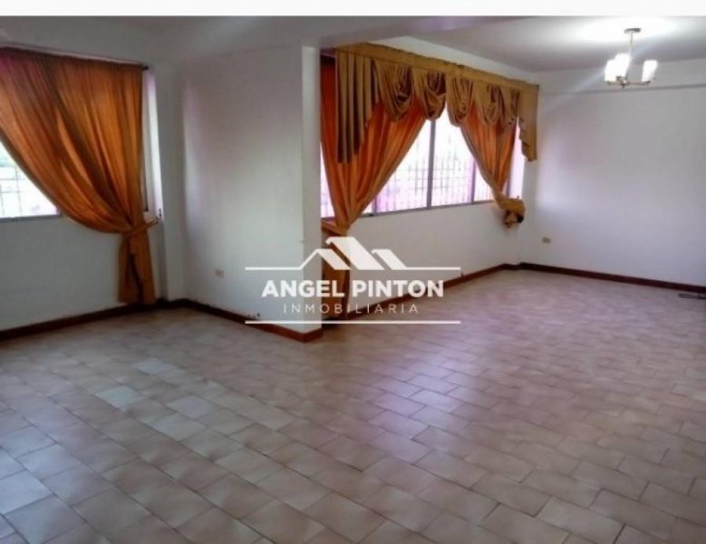 Foto Apartamento en Alquiler en Maracaibo, Zulia - U$D 270 - APA240357 - BienesOnLine