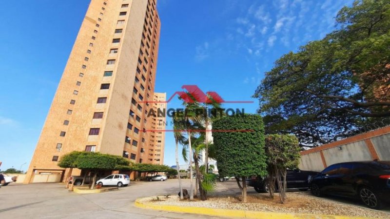 APARTAMENTO EN ALQUILER TORRE EUROPA MARACAIBO API 4108 ESTEFANY PULGAR  04126881622