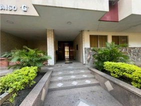 Apartamento en Alquiler en San José Valencia, Carabobo