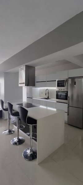 Foto Apartamento en Alquiler en SAN JOSE, Valencia, Carabobo - U$D 550 - APA228401 - BienesOnLine