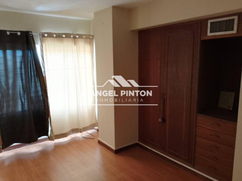 Foto Apartamento en Venta en Maracaibo, Zulia - U$D 33.000 - APV240912 - BienesOnLine