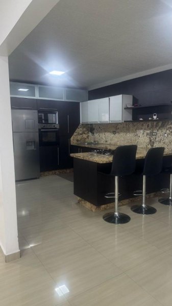 APARTAMENTO EN COLINAS DE SAN DIEGO ESTADO CARABOBO. LUISA MEZONES VENDE.