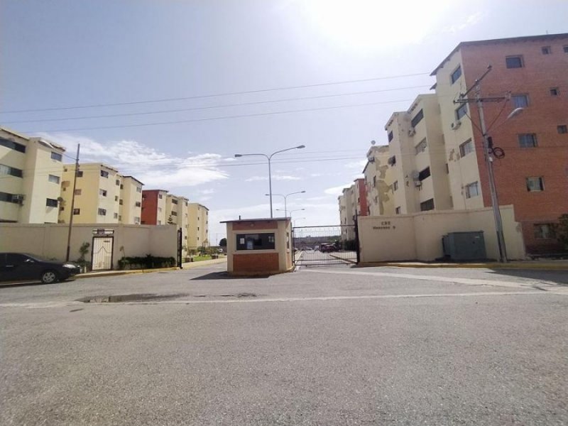 Foto Apartamento en Venta en Paraparal, Los Guayos, Carabobo - U$D 14.000 - APV203894 - BienesOnLine