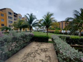 Apartamento en Alquiler en Lecheria Lechería, Anzoátegui