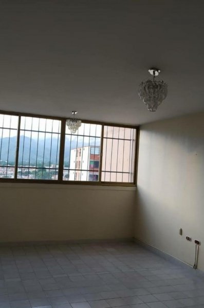 Apartamento en Alquiler en Los Guayabitos Naguanagua, Carabobo