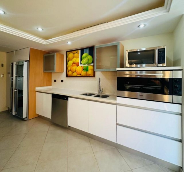 APARTAMENTO EN  RES. LA CASTELLANA URB. EL PARRAL, VALENCIA. LUISA MEZONES VENDE.