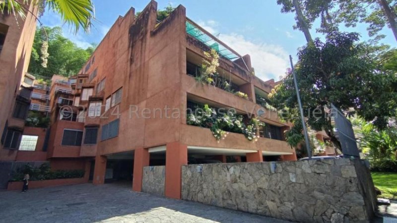 Apartamento en Venta Alta Florida - Caracas # 25-3516 G. 04143054662 / 04143247646