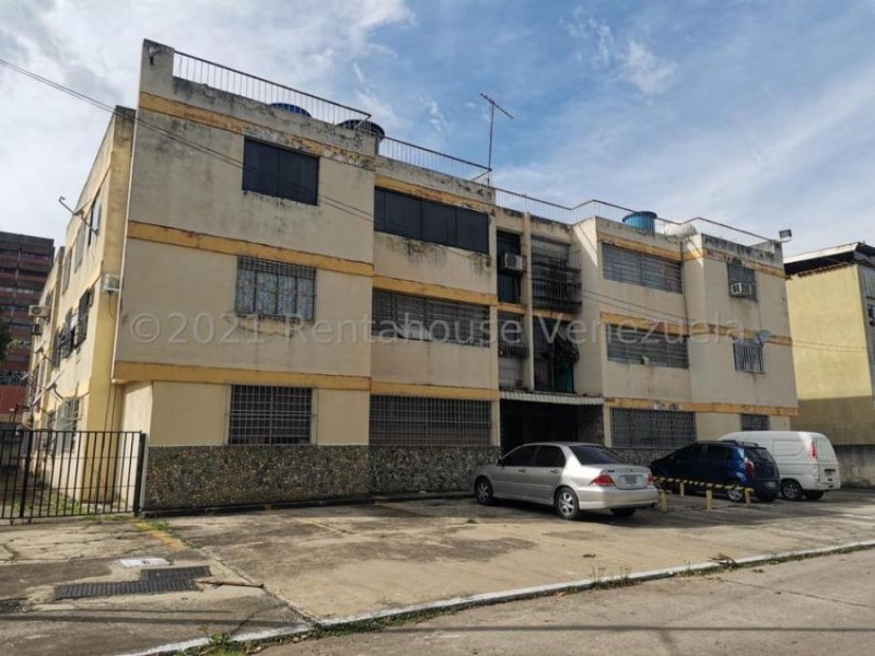 Foto Apartamento en Venta en Av Bolivar, Valencia, Carabobo - U$D 14.000 - APV159629 - BienesOnLine