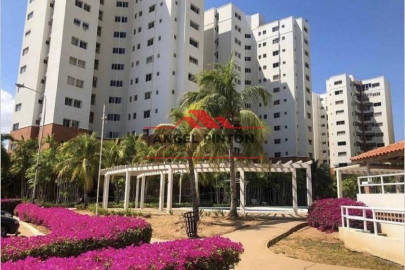 APARTAMENTO EN VENTA AV EL MILAGRO PARQUE SANTA LUCÍA MARACAIBO API 3700 ESTEFANY PULGAR 04126881622