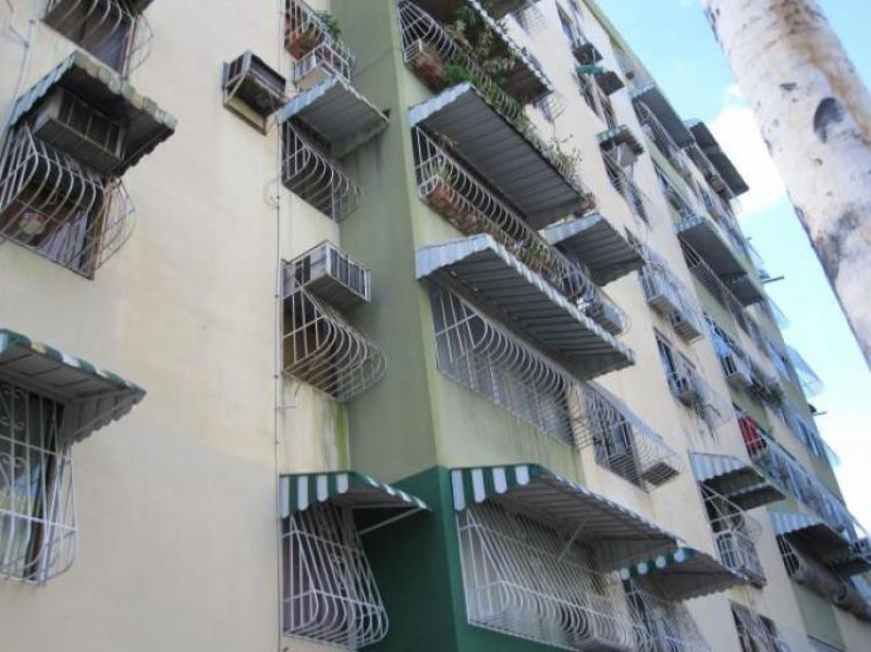 Foto Apartamento en Venta en Res Los Sauces, Maracay, Aragua - BsF 16.799 - APV109574 - BienesOnLine