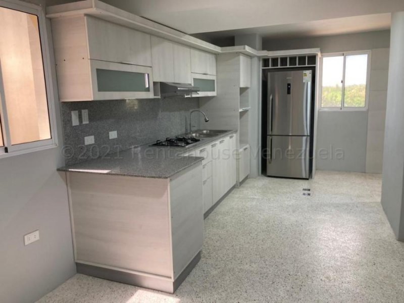 Apartamento en venta C2 maracaibo #24-8563