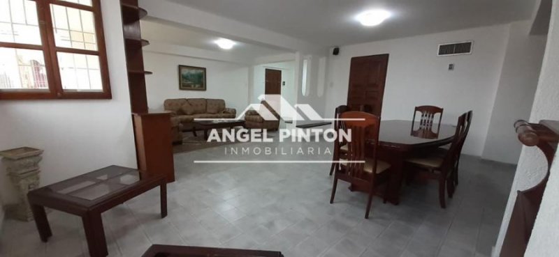 APARTAMENTO EN VENTA CALLE 72. RES. ADA EVELYN MARACAIBO API 7005