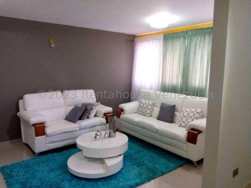 Apartamento en Venta Casacoima cod rah 23-28965