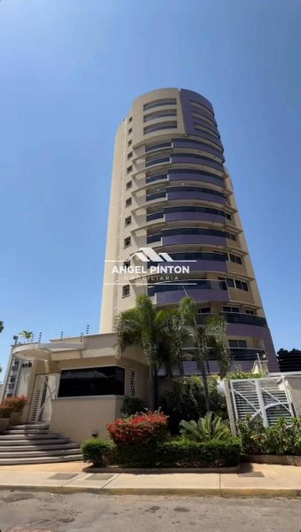 Foto Apartamento en Venta en Maracaibo, Zulia - U$D 135.000 - APV241257 - BienesOnLine