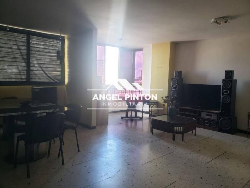 Foto Apartamento en Venta en Maracaibo, Zulia - U$D 18.500 - APV244363 - BienesOnLine