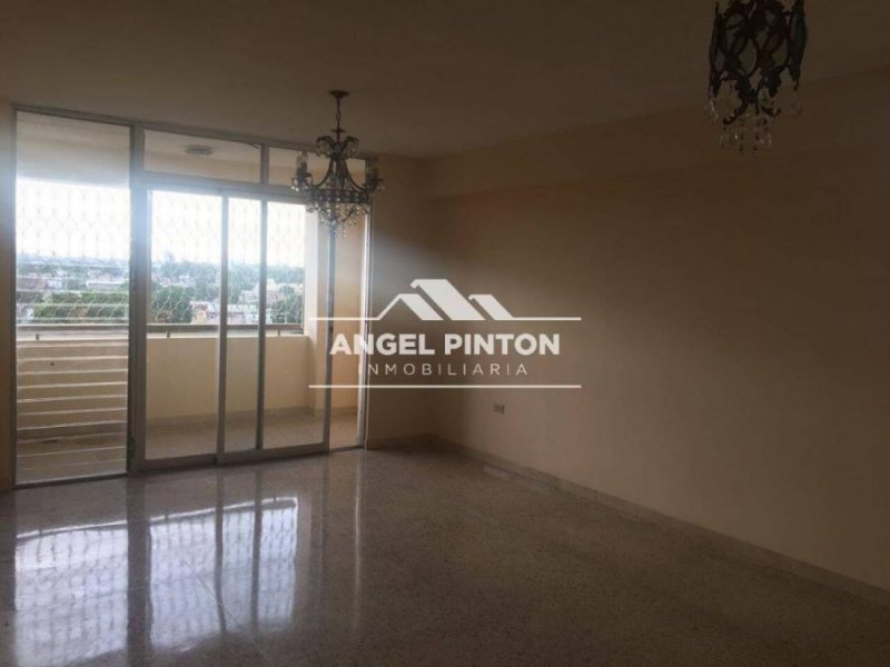 Foto Apartamento en Venta en Maracaibo, Zulia - U$D 14.000 - APV204596 - BienesOnLine