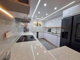 Apartamento en Venta en Colinas de La Tahona Caracas, Distrito Federal