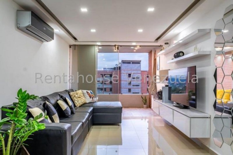 Foto Apartamento en Venta en COLINAS DE LA TAHONA, Caracas, Distrito Federal - U$D 110.000 - APV238813 - BienesOnLine