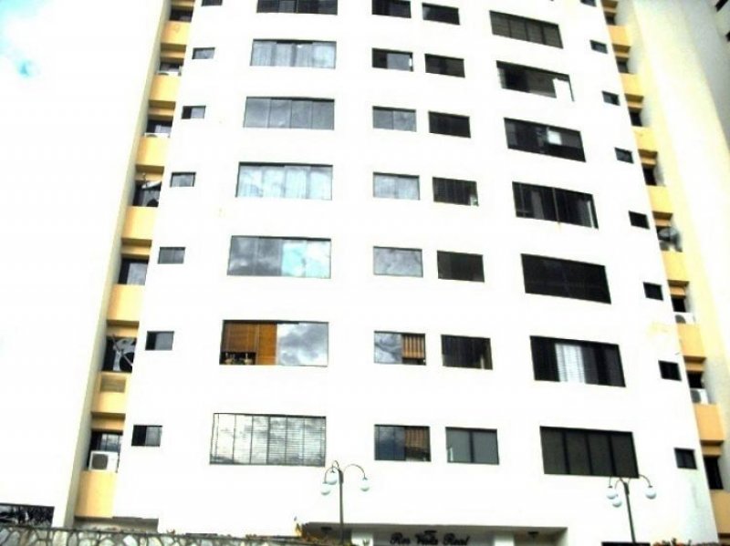 Foto Apartamento en Venta en El Bosque, Valencia, Carabobo - BsF 1.100.000 - APV44331 - BienesOnLine