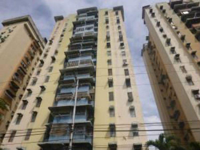 Foto Apartamento en Venta en Maracay, Aragua - BsF 35.000.000 - APV81599 - BienesOnLine