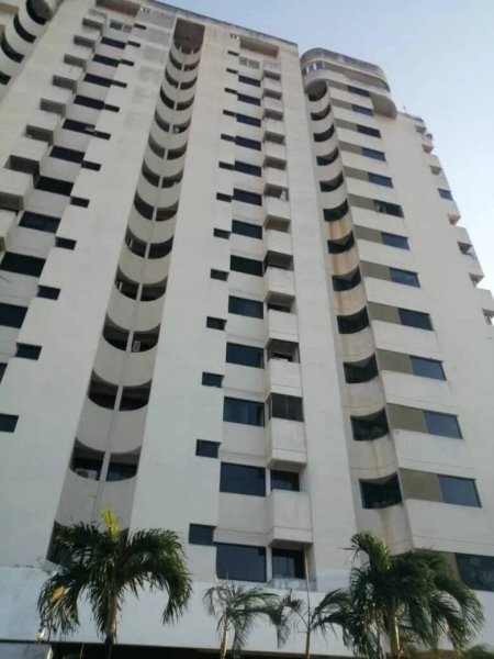 Foto Apartamento en Venta en VALENCIA, Valencia, Carabobo - U$D 21.500 - APV150547 - BienesOnLine