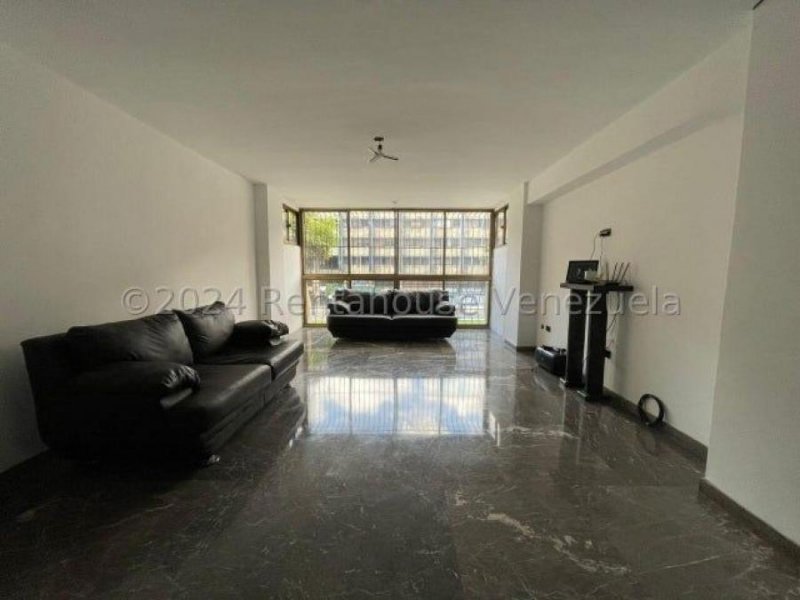 Foto Apartamento en Venta en LA FLORIDA, Caracas, Distrito Federal - U$D 48.000 - APV238436 - BienesOnLine