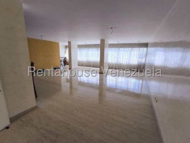 Foto Apartamento en Venta en LA FLORIDA, Caracas, Distrito Federal - U$D 115.000 - APV242296 - BienesOnLine