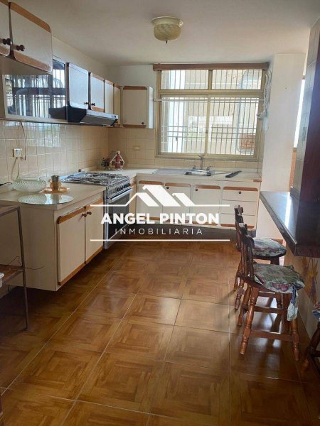 Foto Apartamento en Venta en Oeste, Maracaibo, Zulia - U$D 13.800 - APV247608 - BienesOnLine