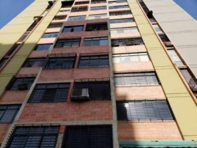 Foto Apartamento en Venta en Naguanagua, Carabobo - U$D 28.000 - DEV99931 - BienesOnLine