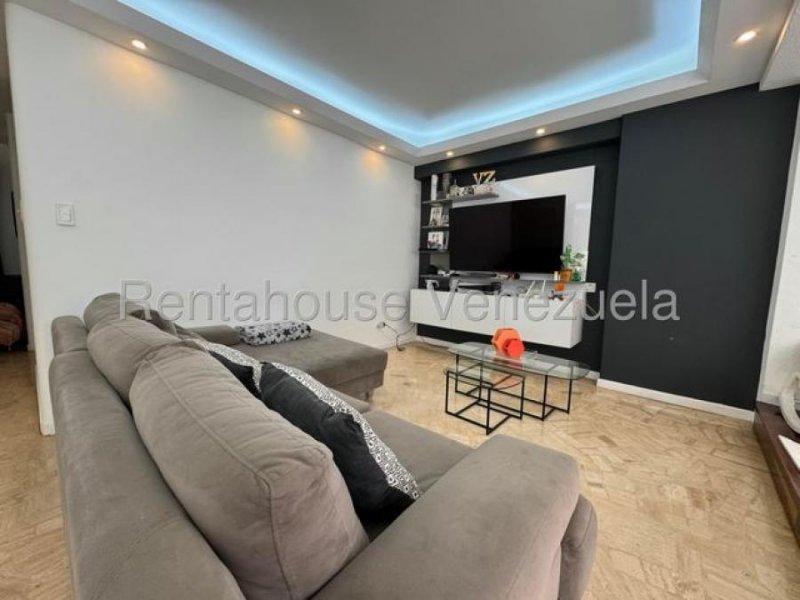 APARTAMENTO EN VENTA EN LA MIRANDA