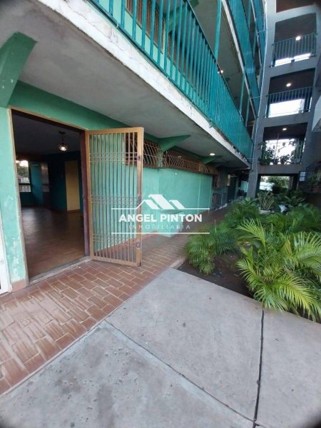 Foto Apartamento en Venta en Maracaibo, Zulia - U$D 12.000 - APV240550 - BienesOnLine