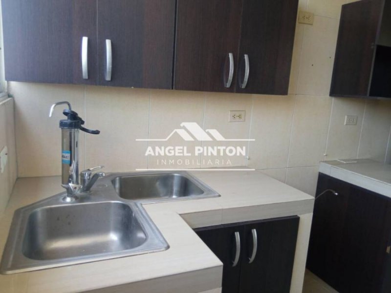 Foto Apartamento en Venta en LA TRINIDAD, Maracaibo, Zulia - U$D 10.000 - APV216294 - BienesOnLine