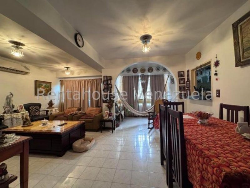 Foto Apartamento en Venta en LA URBINA, Caracas, Distrito Federal - U$D 63.000 - APV240721 - BienesOnLine