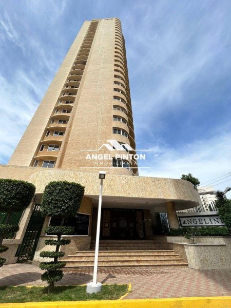 Foto Apartamento en Venta en Maracaibo, Zulia - U$D 300.000 - APV244790 - BienesOnLine