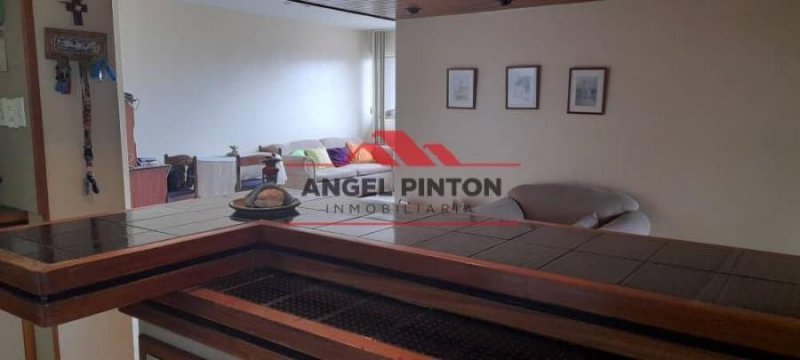 Foto Apartamento en Venta en Caracas, Distrito Federal - U$D 28.000 - APV190194 - BienesOnLine