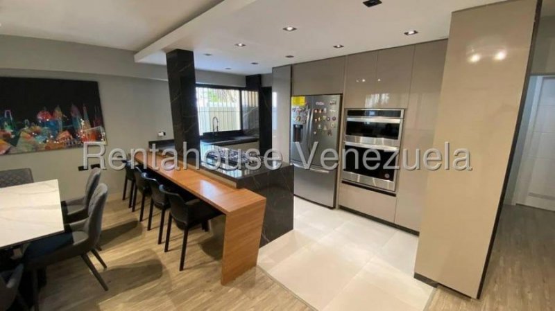 Foto Apartamento en Venta en LOS PALOS GRANDES, Caracas, Distrito Federal - U$D 165.000 - APV247033 - BienesOnLine