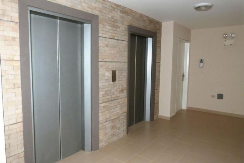 Foto Apartamento en Venta en Milagro Norte, Maracaibo, Zulia - BsF 4.000.000 - APV51773 - BienesOnLine