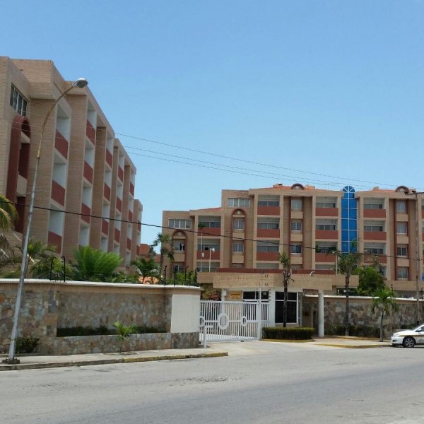 Apartamento en Venta en Urbanizacion Playa El Angel Porlamar, Nueva Esparta