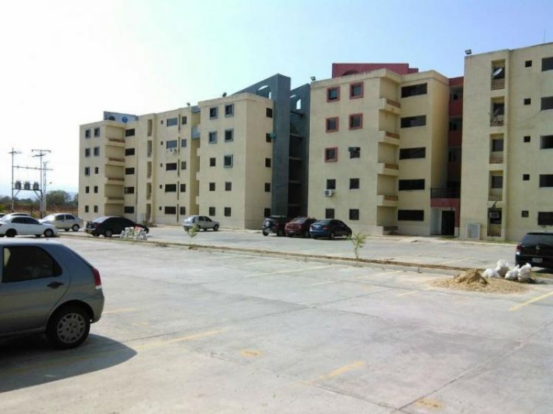 Foto Apartamento en Venta en Los Guayos, Los Guayos, Carabobo - BsF 18.000.000 - APV78339 - BienesOnLine