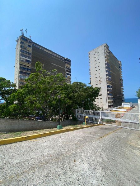 APARTAMENTO EN VENTA EN PLAYA GRANDE