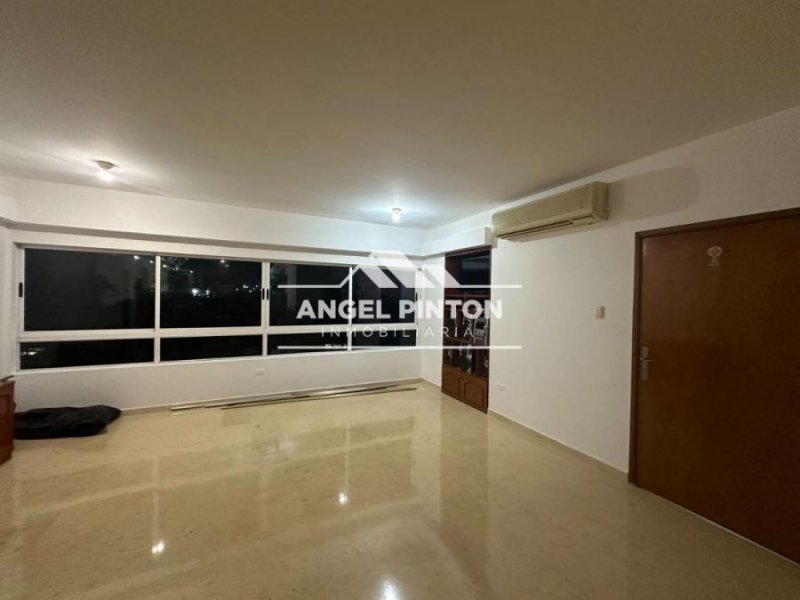 Foto Apartamento en Venta en Maracaibo, Zulia - U$D 80.000 - APV240831 - BienesOnLine