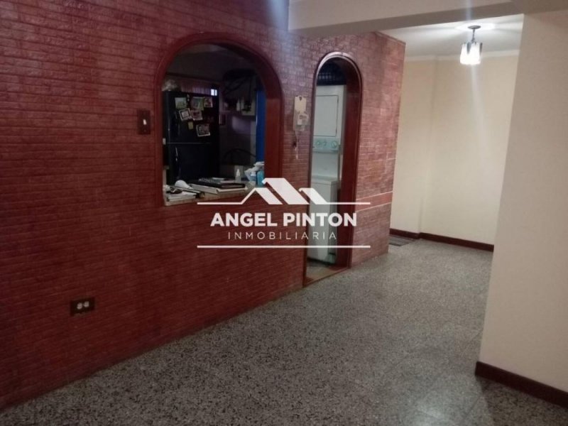 Foto Apartamento en Venta en Maracaibo, Zulia - U$D 13.000 - APV240484 - BienesOnLine