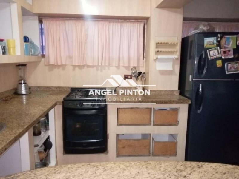 Foto Apartamento en Venta en Maracaibo, Zulia - U$D 13.000 - APV240932 - BienesOnLine